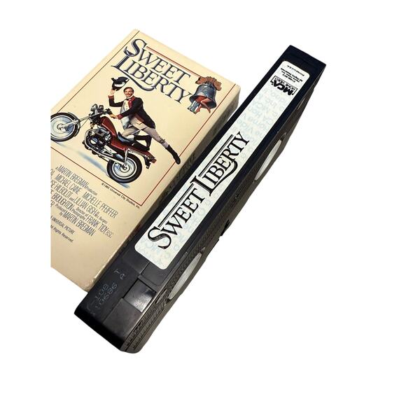 Sweet Liberty (VHS, 1986) American Comedy Alan Alda, Michael Caine - Picture 8 of 9